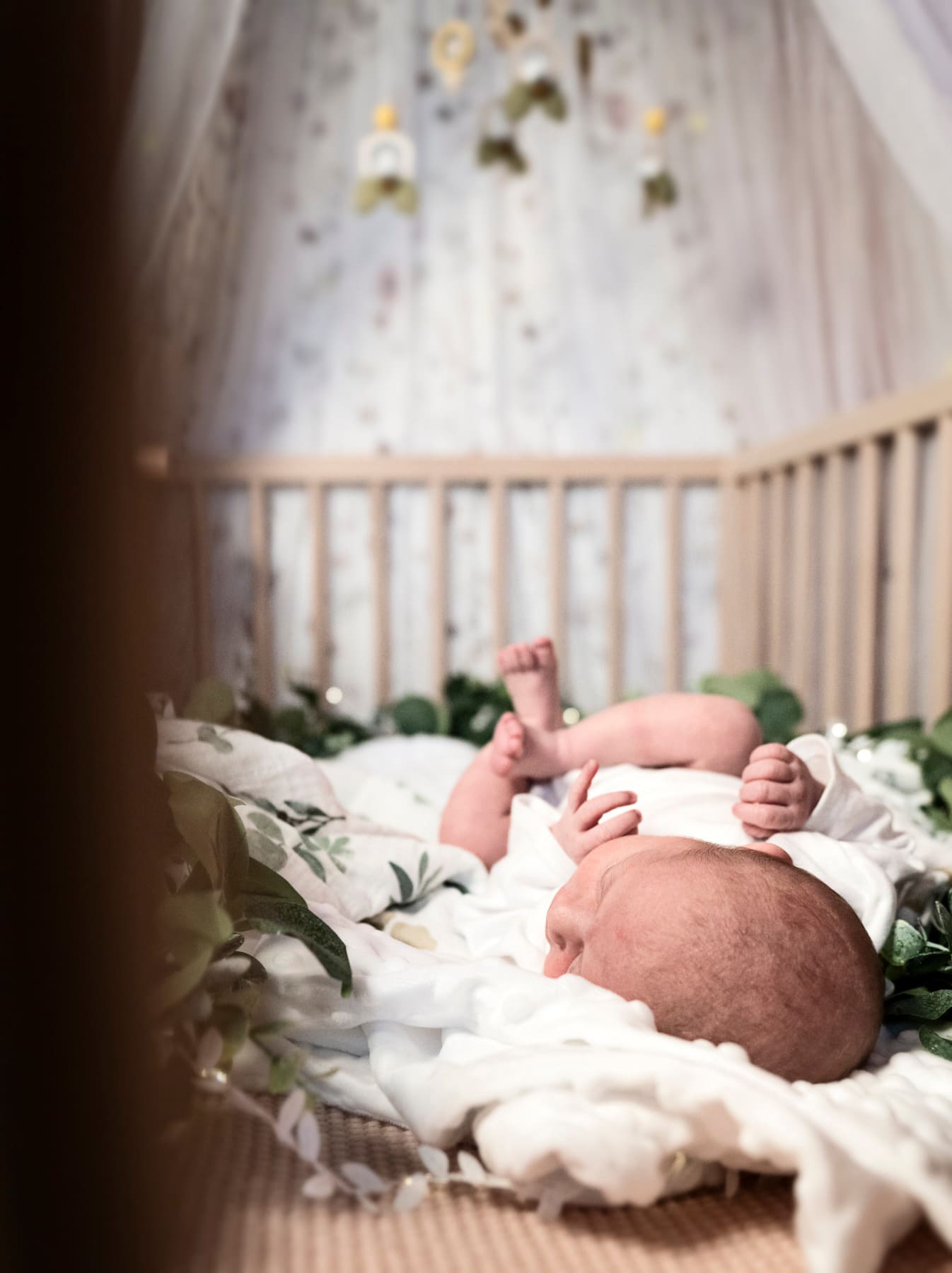 Détail des mains d'un nouveau-né, séance photo Québec